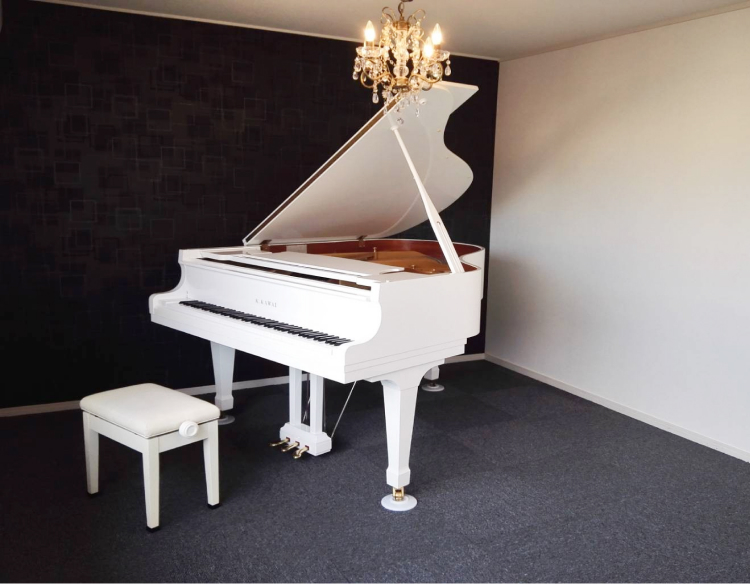 グランドピアノ Room 1